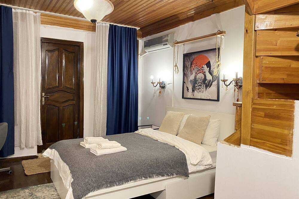 Historic Lütfi Pasha House in Balat 2Br in Balat, Istanbul