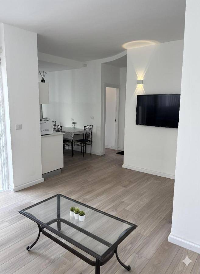 Apartamento de vacaciones para 7 personas, con vistas además de terraza y jardín - 1