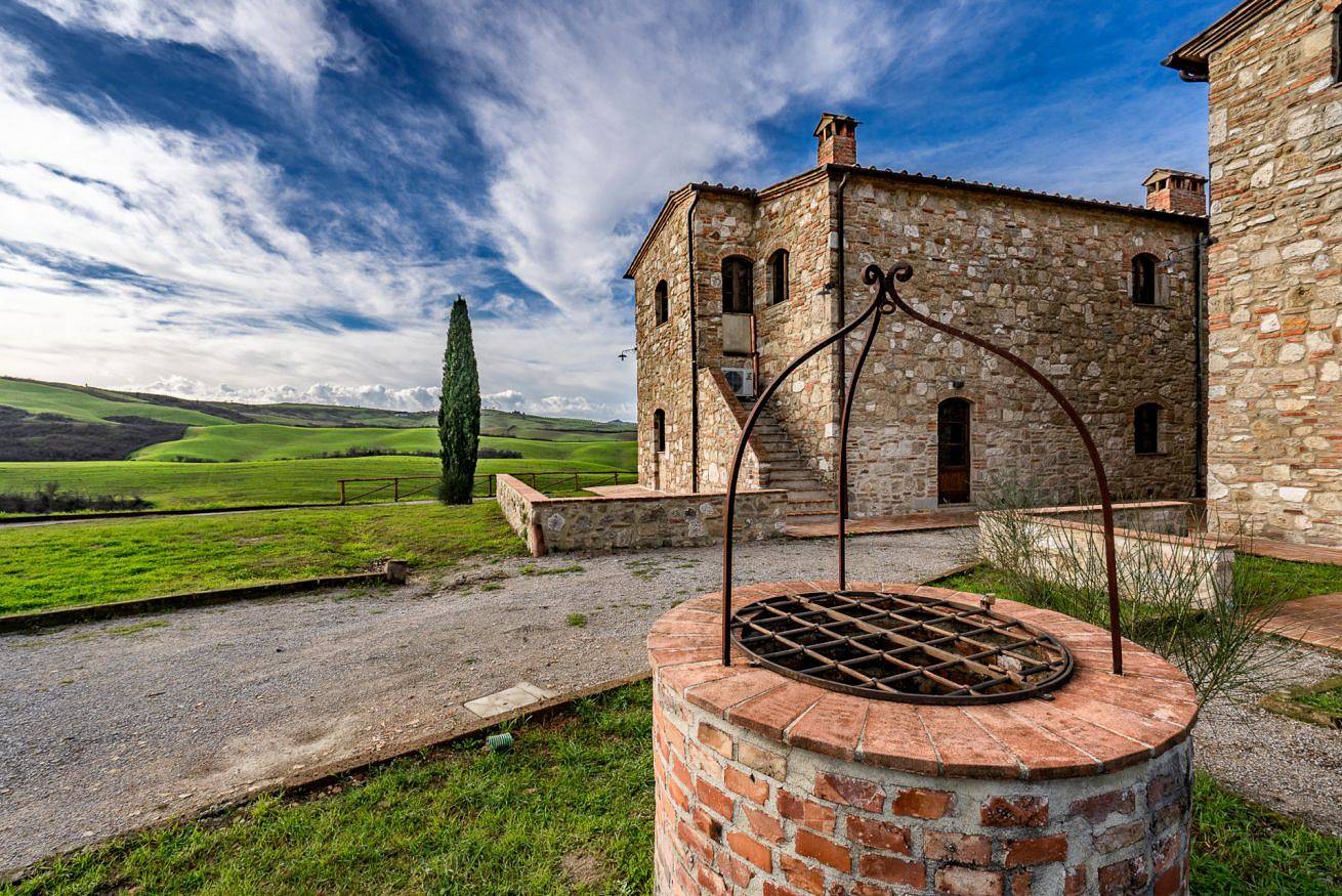 Ganze Wohnung, Ferienwohnung für 5 Personen mit Garten in Asciano, Siena Provinz