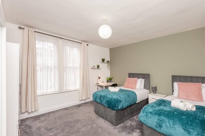Leeds lovely home, 4 Beds sleeps 9,free parking in Leeds, Yorkshire del Oeste