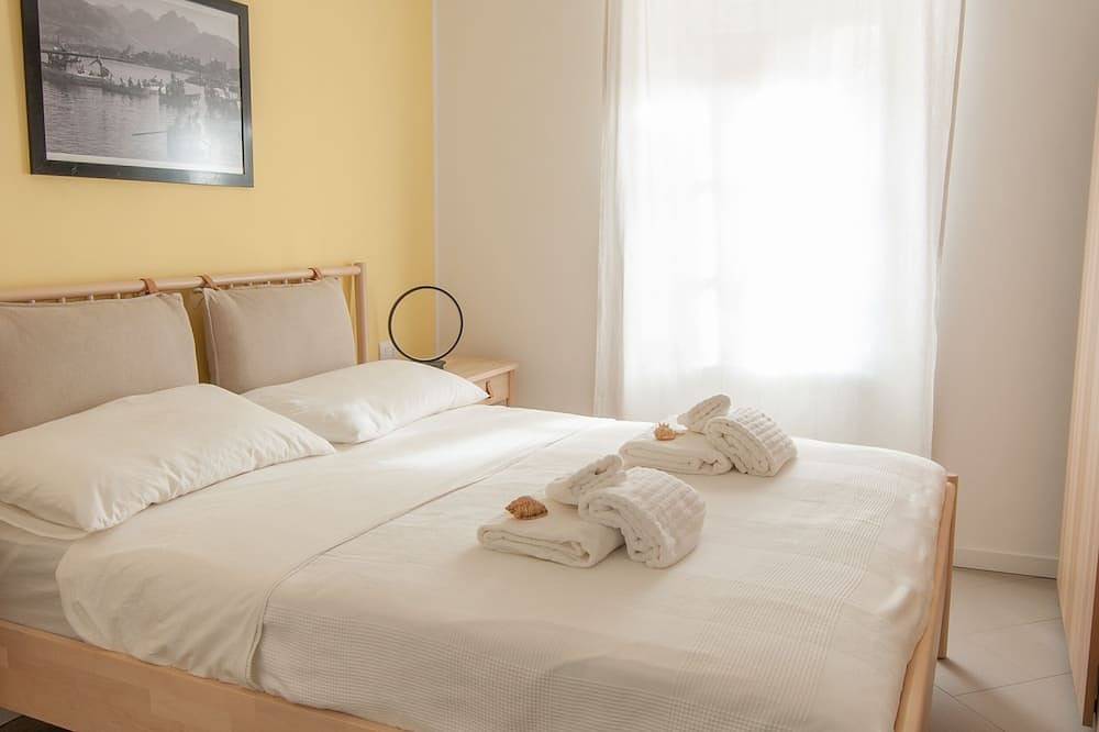 Ganze Wohnung, Major Sisters, Lugano lake view apartment in Porto Ceresio, Luganer See (Lombardei)