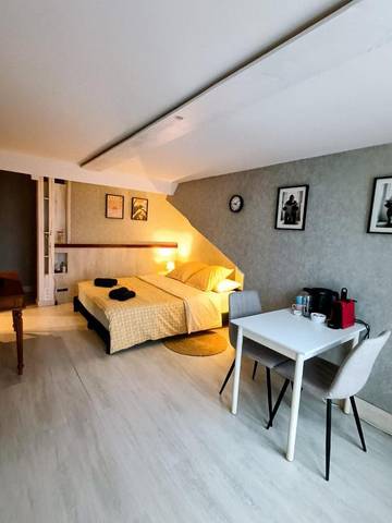 Location de vacances pour 2 personnes, avec jardin ainsi que piscine et vue, animaux acceptés à Poulaines