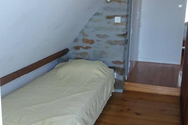 Location de vacances pour 5 personnes, avec piscine ainsi que balcon et jardin à Cassaniouze - 2