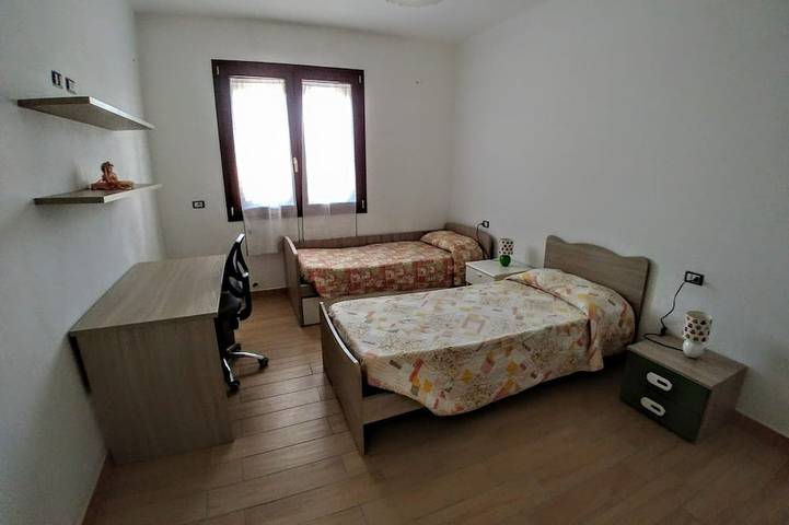 Sunny House, casa vacanze con giardino vicino alla spiaggia di Budoni! in Spiaggia di Budoni (Budoni), Budoni