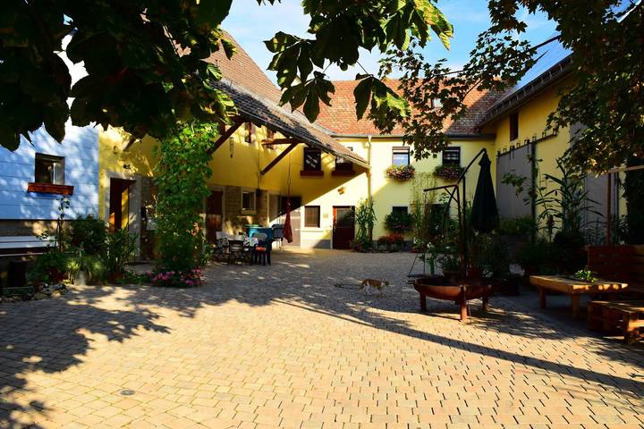 Ferienwohnung für 4 Personen, mit Balkon und Balkon/Terrasse sowie Terrasse in Hohenlohe - 2