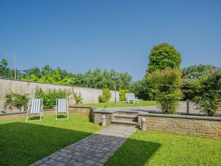Villa Giuliana in Seravezza, Costa de la Maremma