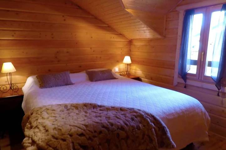 Chalet \"BeauBois\" dans la belle ville historique de Formiguères - Hiver & Eté - (6 personnes) in Formiguères, Parc naturel régional des Pyrénées catalanes