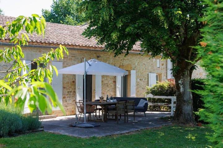 Location de vacances pour 6 personnes, avec Terrasse ainsi que Jardin et Piscine à Massugas - 2