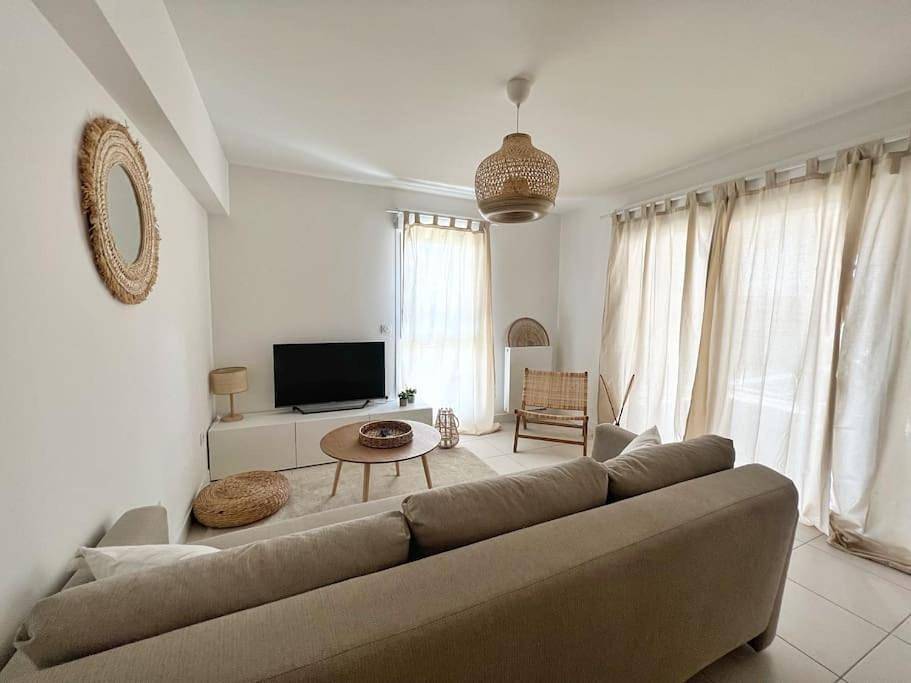 Geheel appartement, Two-Bedroom Apartment in Lagord, La Rochelle en omgeving