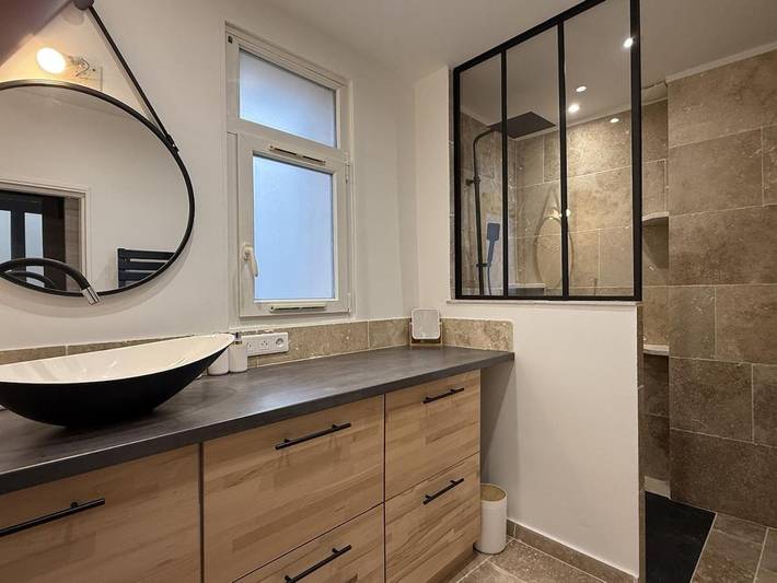 Gîte pour 6 personnes, animaux acceptés à La Bastide-des-Jourdans - 2