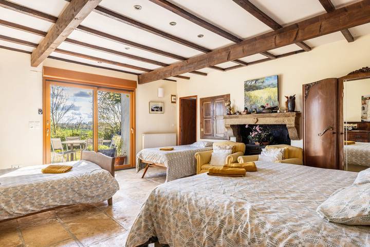 Chambre d’hôte pour 5 personnes, avec jardin à Sanxay
