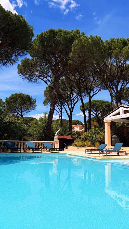 Maison d’hôte pour 2 personnes, avec jardin ainsi que vue et piscine, animaux acceptés à Vidauban - 3
