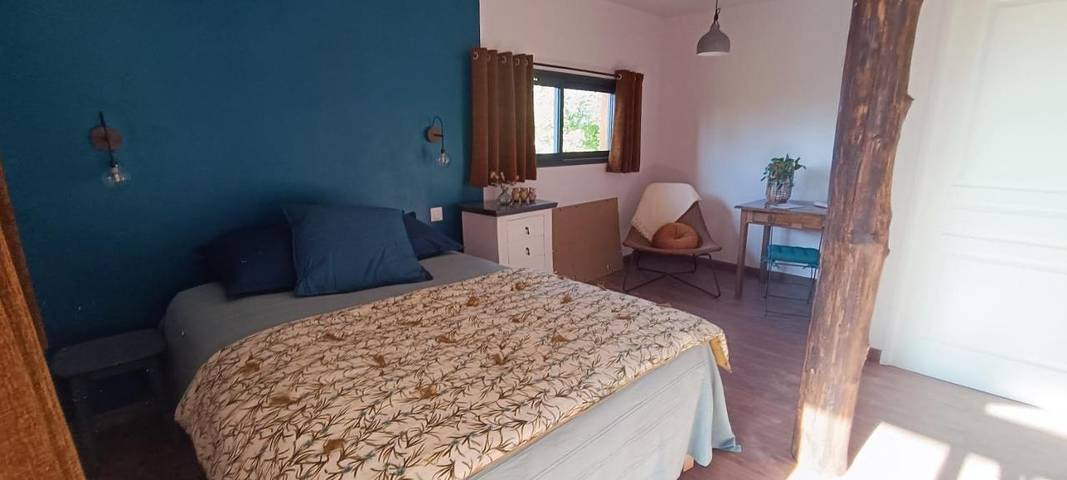 Gîte pour 2 personnes, avec vue et terrasse ainsi que jardin et piscine, animaux acceptés à Lubersac - 3