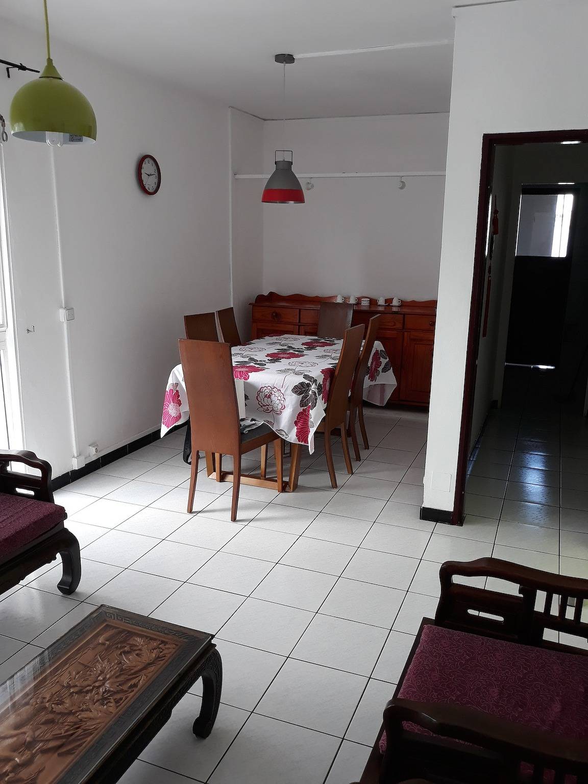 Entire apartment, Charming apartment in Saint-Denis, 46 m², parking included. in Saint-Denis, La Réunion