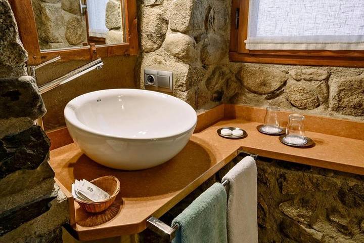 Maison de campagne pour 14 personnes, avec terrasse à Angoustrine-Villeneuve-des-Escaldes - 2