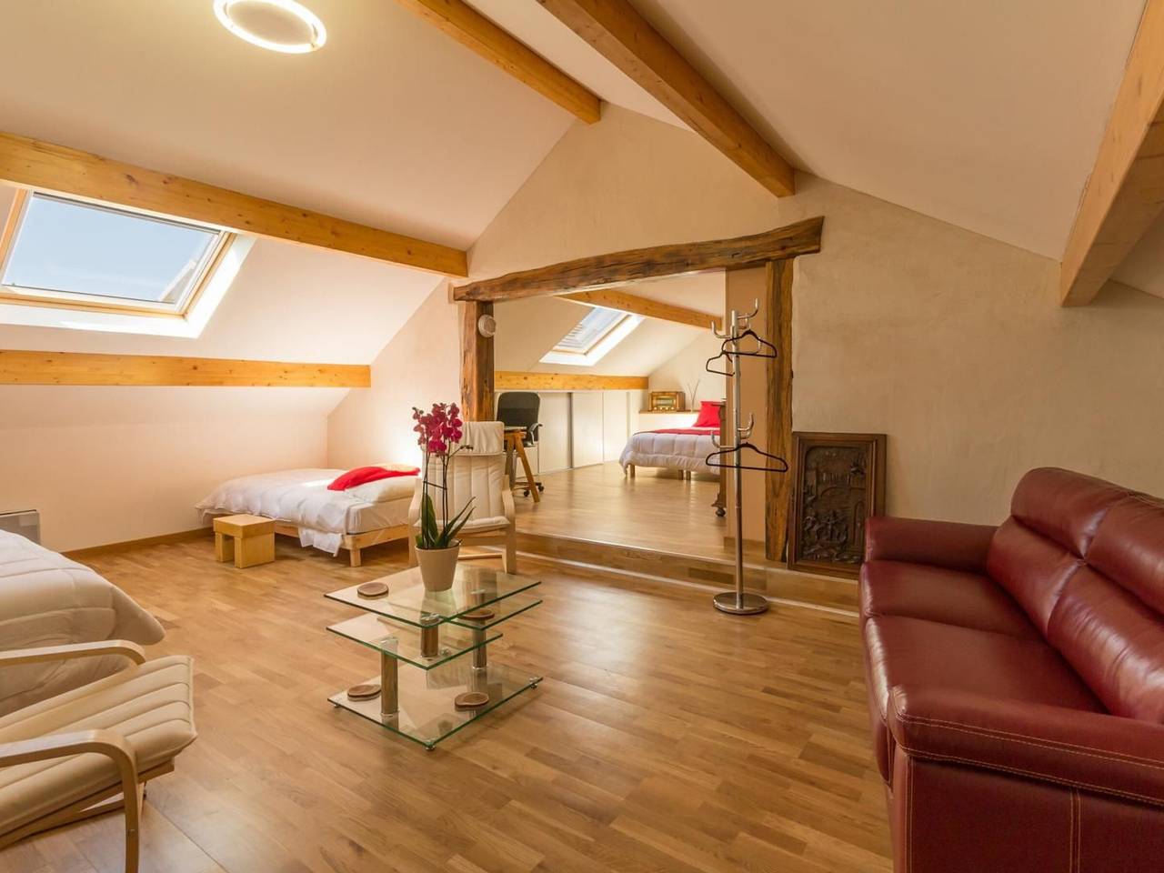 Charmantes Zimmer mit Klimaanlage in Ruhigem Weiler in Châtellenot, Beaune und Umgebung