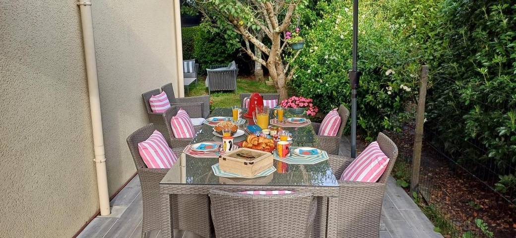 Location de vacances pour 2 personnes, avec balcon ainsi que jacuzzi et jardin à Saint-Avé - 2