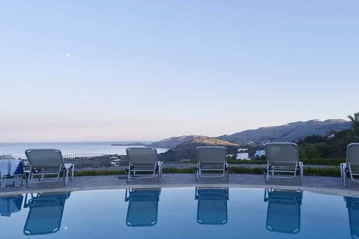Ferienhaus für 10 Personen, mit Balkon und Garten sowie Pool