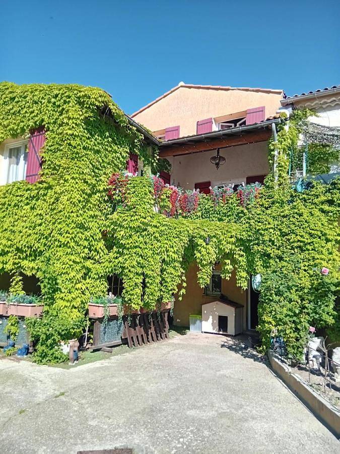 Gîte pour 6 personnes, animaux acceptés à Courthézon