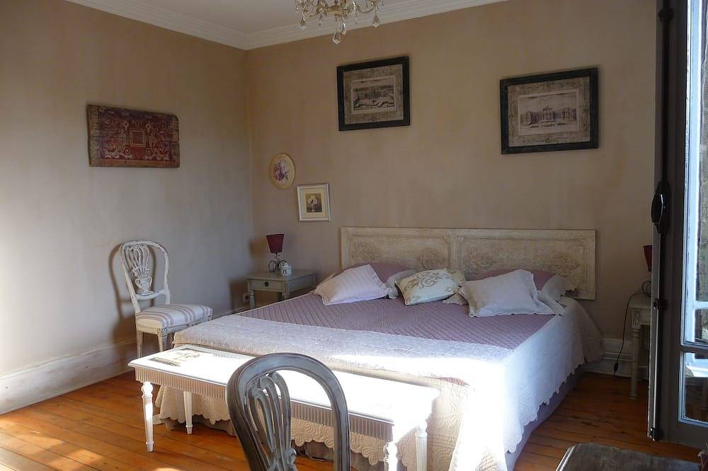 Lin et l'hôte gite de charme en Picardie in Villers-Saint-Paul, Oise