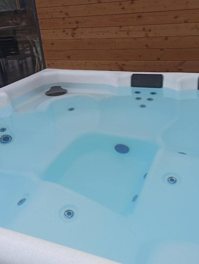 Gîte pour 6 personnes, avec Jacuzzi et Terrasse ainsi que Jardin et Sauna à Ban-de-Laveline - 4