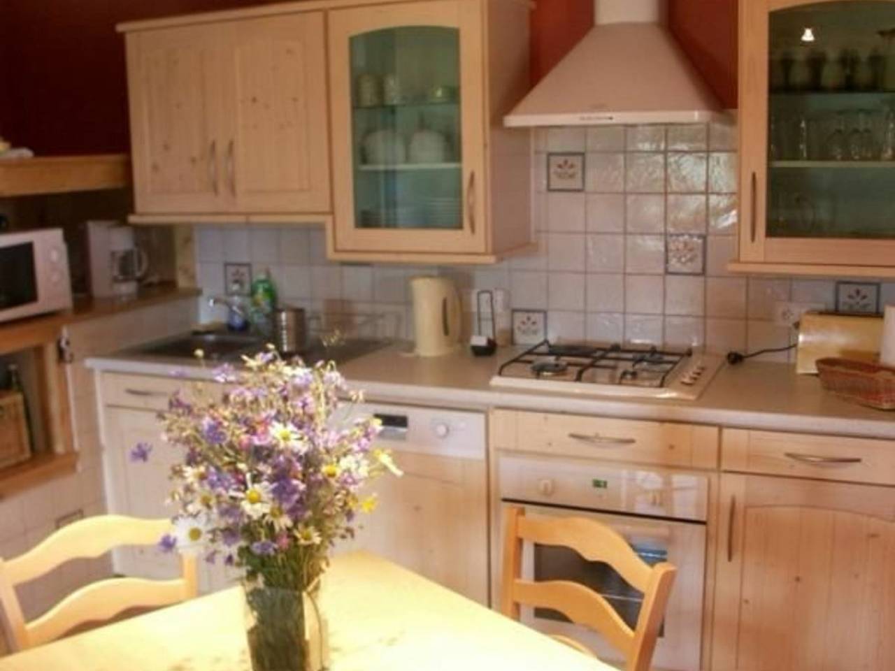 Ancienne ferme avec terrasse abritée au pied du pic du Lizieux in Araules, Massif central