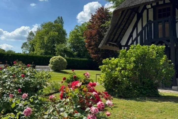 Location de vacances pour 8 personnes, avec jardin à Fourneville