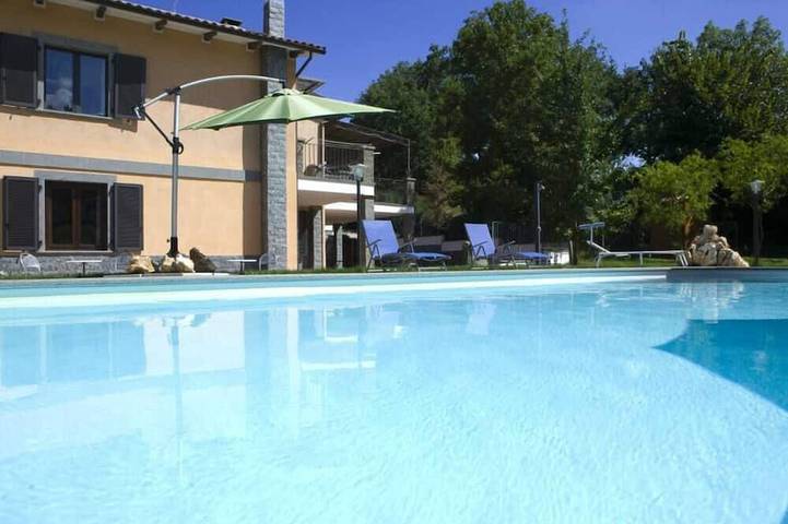 Villa per 10 persone, con balcone e giardino - 1