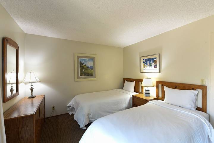 Holiday rental for 6 people, with pool and garden as well as hot tub and balcony in Napa Valley