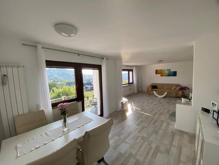Ferienwohnung für 5 Personen, mit Balkon und Terrasse sowie Ausblick