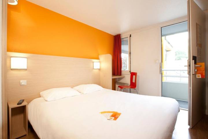 Hôtel pour 2 personnes, avec Terrasse et Jardin à Alès