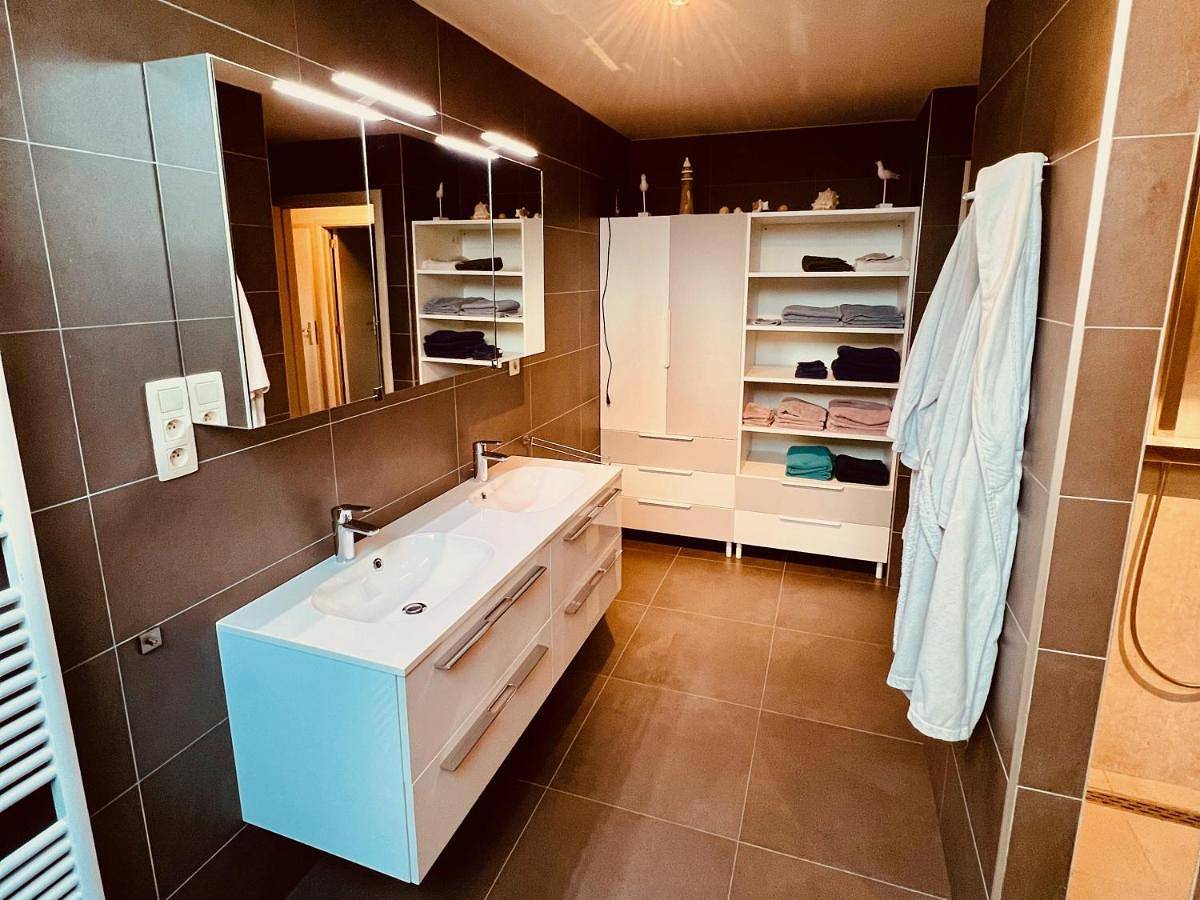 Appartement entier, Becosy Triplex chic et moderne style Loft in Belœil, Hainaut