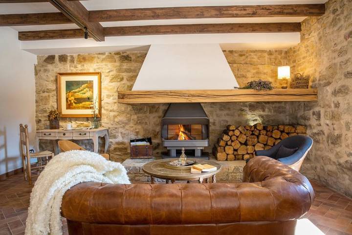 Casa rural para 2 personas, con Balcón y Terraza además de Jardín y Piscina en Vall de Bas - 2