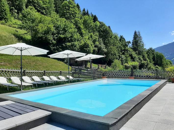 Ferienwohnung für 4 Personen, mit Sauna und Pool sowie Ausblick und Garten in Sankt Johann im Pongau