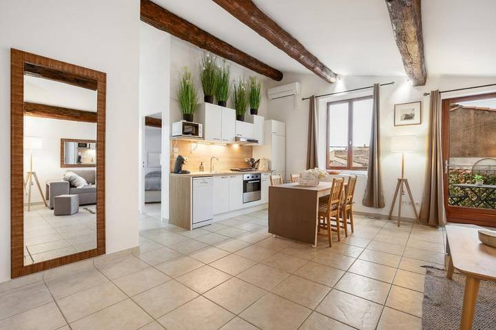 Gîte pour 6 personnes, avec vue et balcon à Nézignan-l'Évêque - 3