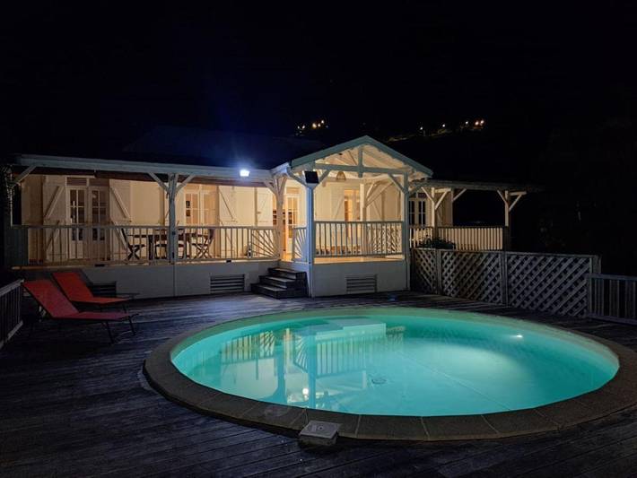 Location de vacances pour 6 personnes, avec vue ainsi que jardin et piscine à Saint-Claude (Guadeloupe) - 2
