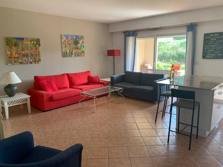 Ganze Wohnung, Moderne Wohnung in Mougins mit eigenem Garten in Mougins, Mittelmeerküste (Frankreich)