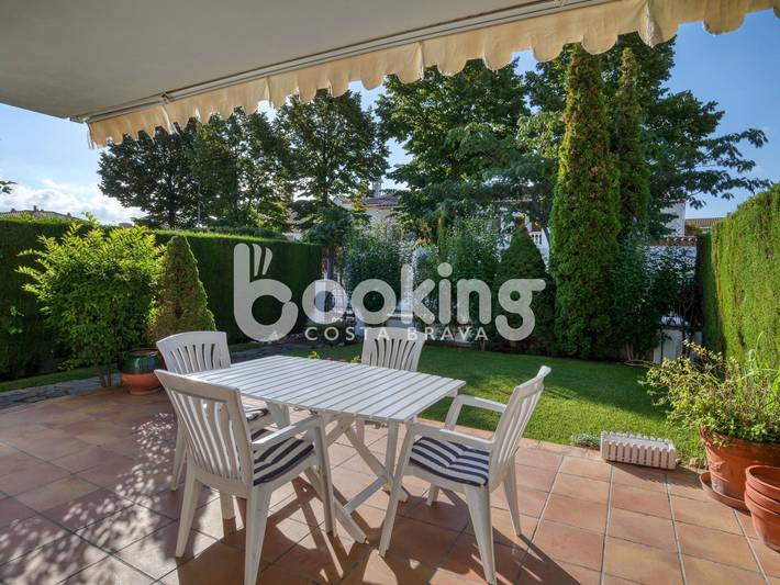 Location de vacances pour 8 personnes, avec terrasse et jardin dans Playa De Aro Girona - 3