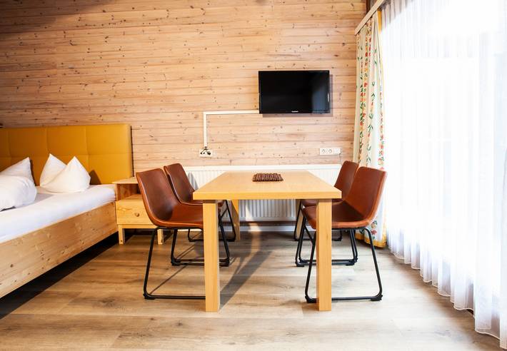 Ferienwohnung für 4 Personen, mit Balkon und Garten in Gaschurn