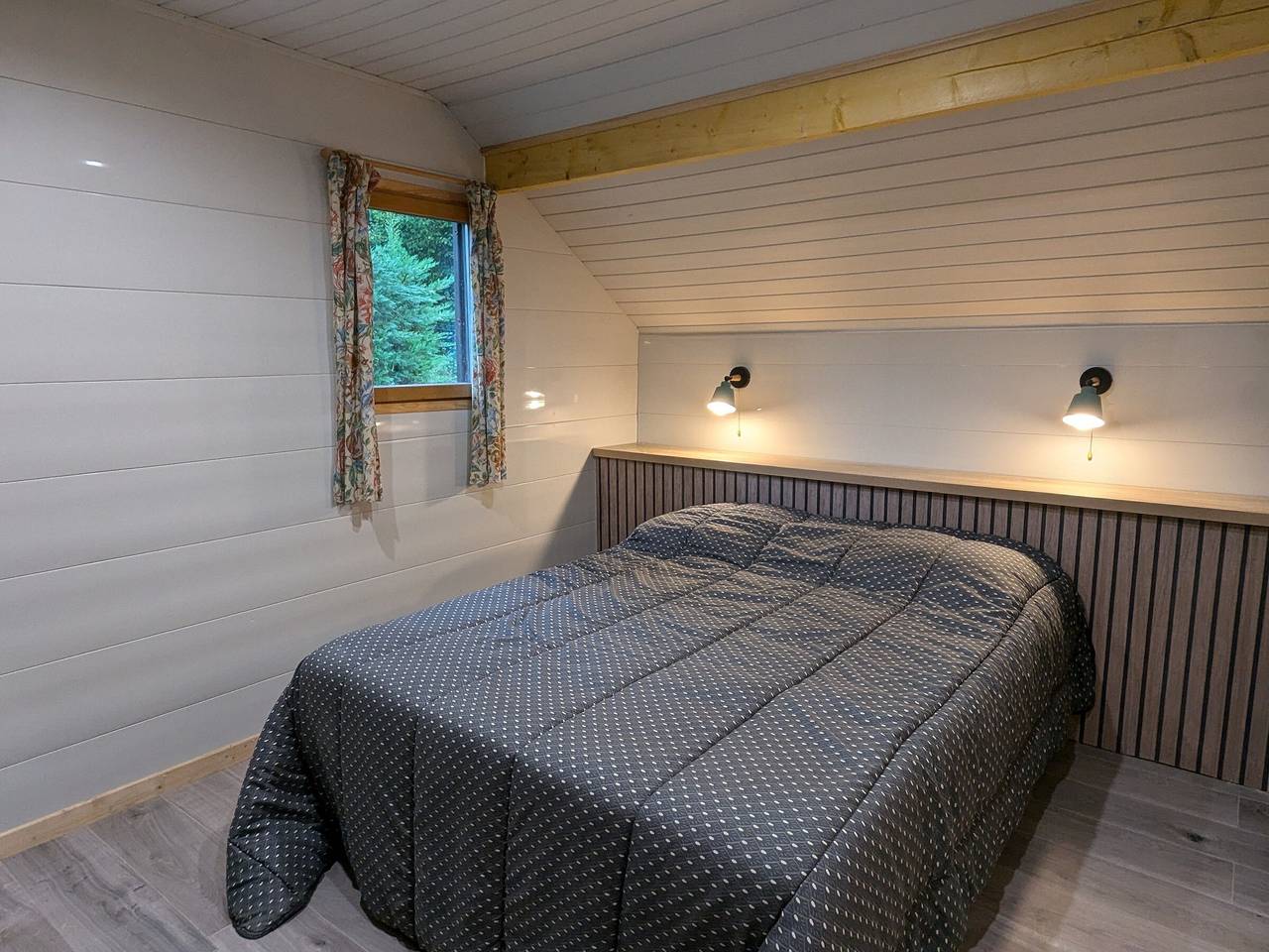 Renoviertes Chalet mit Garten und zwei Schlafzimmern in den Hautes-Côtes in Bévy, Dijon und Umgebung