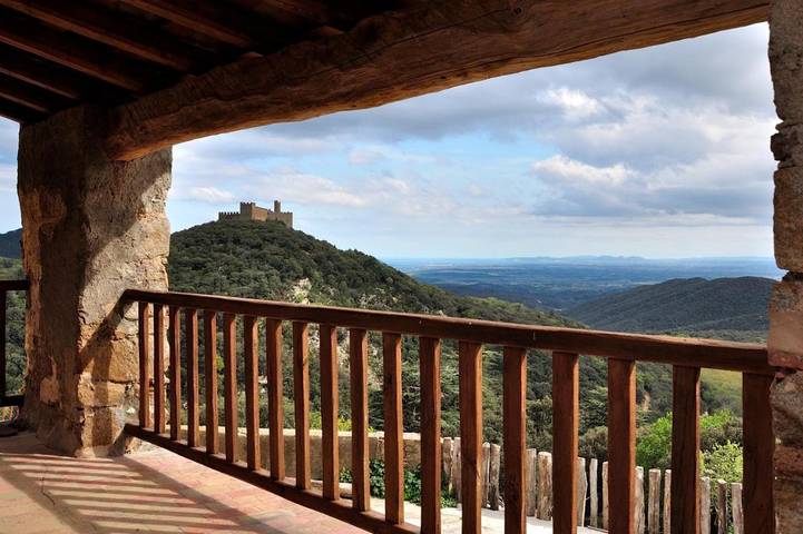 Maison de campagne pour 2 personnes, avec Terrasse ainsi que Jardin et Vue à La Jonquera