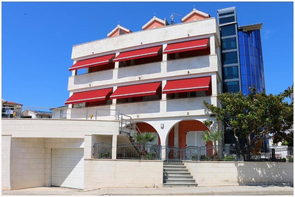 Aparthotel dla 2 osób z balkon/ taras in Primošten, Żupania szybenicko-knińska