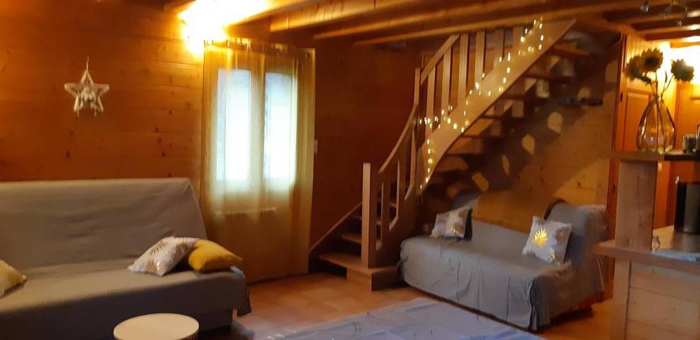 Gîte pour 6 personnes, avec vue et jardin, adapté aux familles à La Malène - 4