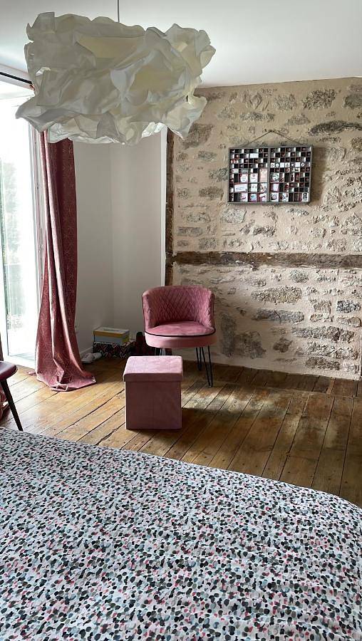 Location de vacances pour 6 personnes, avec jardin et jacuzzi à La Roche-Canillac - 2