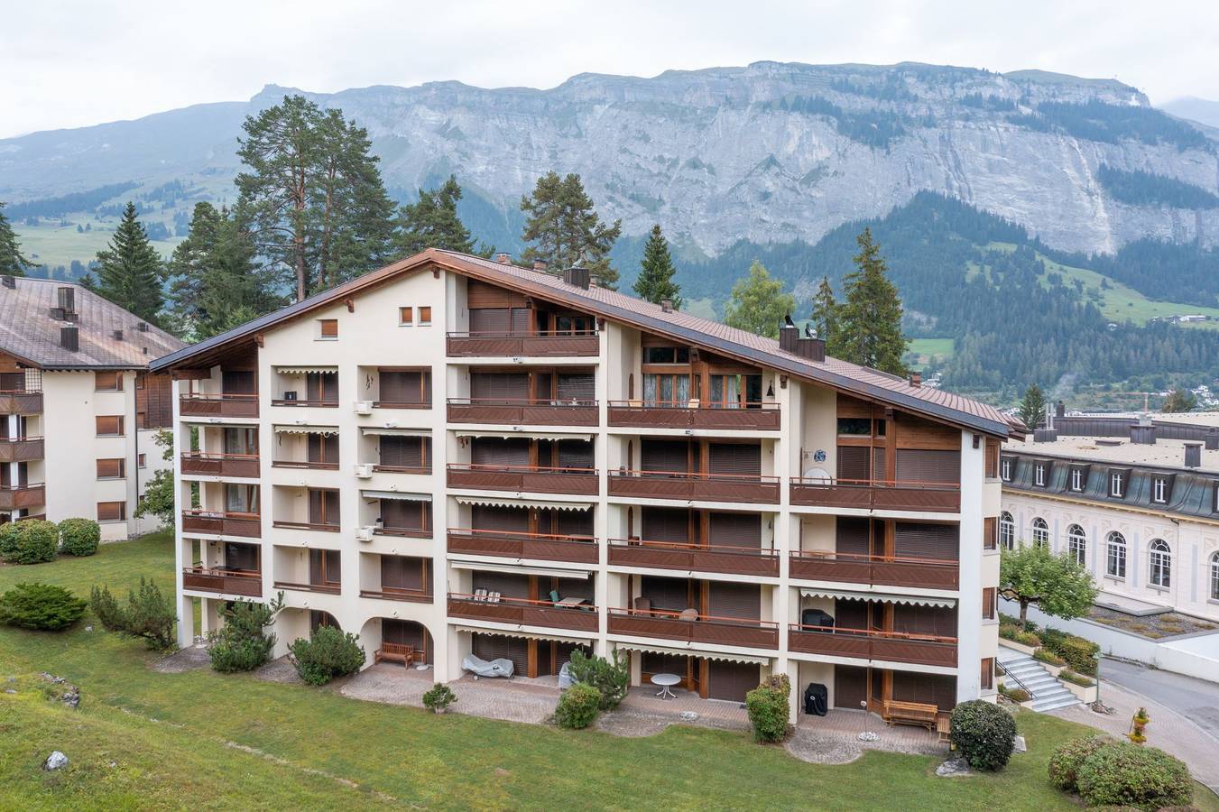 Ganze Ferienwohnung, Ferienwohnung Miramunt Waldhaus - 4.5 Zimmer Apartment in Flims-Dorf, Flims