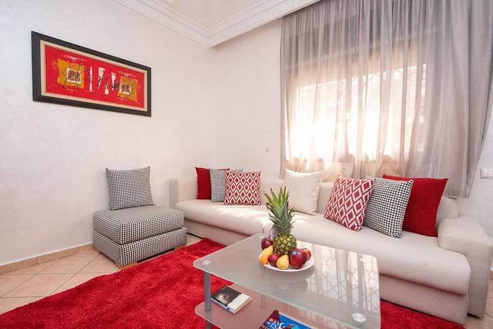 Location de vacances pour 6 personnes, avec vue ainsi que piscine et jardin, animaux acceptés à Agadir