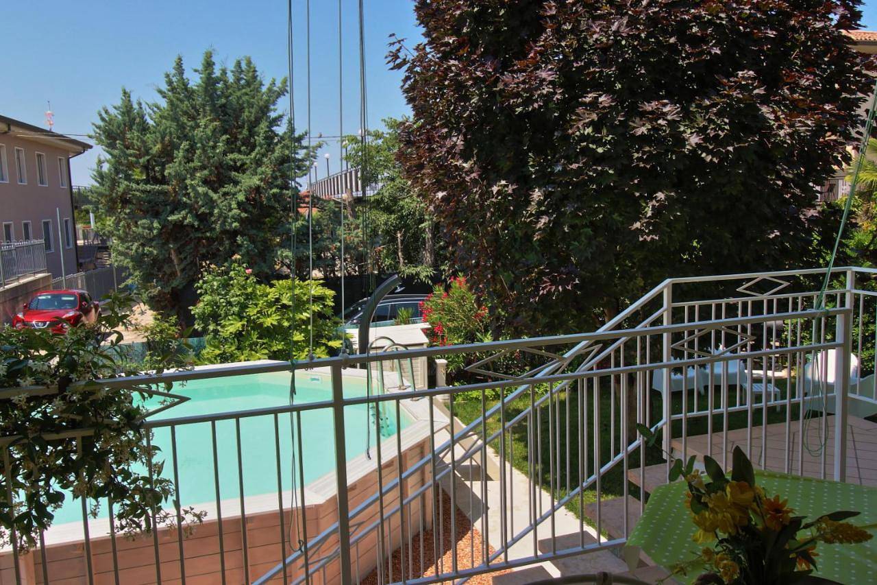 Villa Le Fate dimora di Charme con piscina in Lazise, Gardasee-Berge