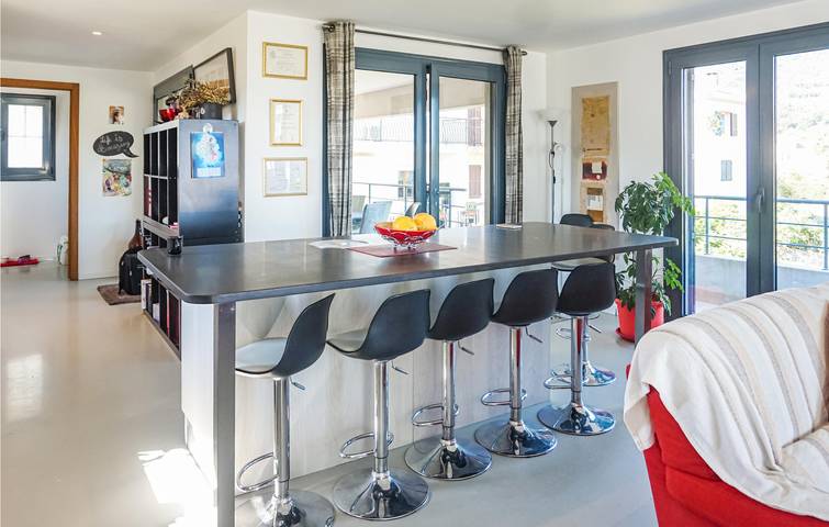 Location de vacances pour 8 personnes, avec terrasse et jardin à Calenzana - 4