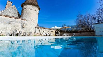 Château pour 9 Personnes dans Le Veurdre, Allier, Photo 1