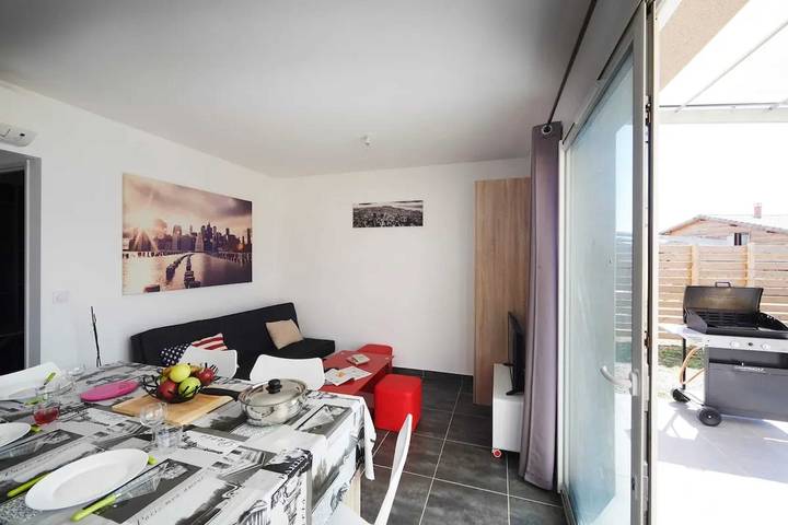 Location de vacances pour 5 personnes, avec jardin et terrasse à Châteauneuf-de-Galaure - 2